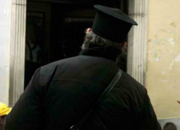 41χρονη απατεώνισσα πήρε  από παπά 13.000 ευρώ