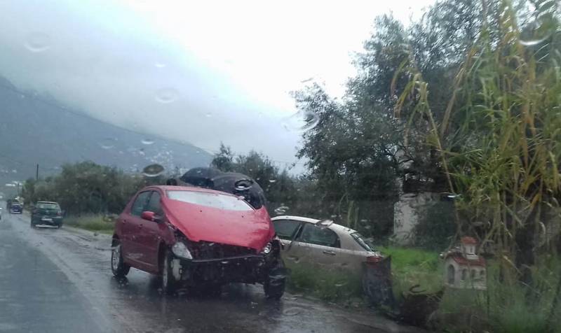 Καλαμάτα: Σφοδρή σύγκρουση οχημάτων στην οδό Λακωνικής