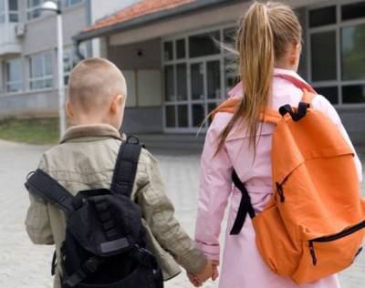 Εκκρεμούν 44 δρομολόγια μεταφοράς μαθητών