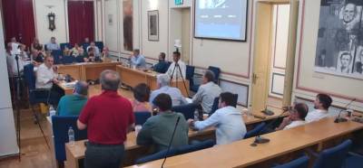 Δημοτικό Συμβούλιο Καλαμάτας: Απίστευτες καταστάσεις στην ψηφοφορία του κανονισμού