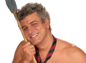 Βλαδίμηρος Κυριακίδης: &quot;Σε κάθε σχέση είναι δύο μόνοι... που παντρεύουν τις μοναξιές τους&quot;