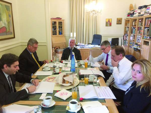 Στη Γερμανία η ανακοίνωση για την τράπεζα του Τατούλη