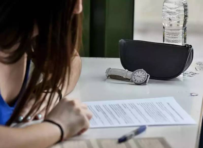 Πανελλήνιες 2022: Υποχρεωτική η μάσκα – Τι θα γίνει σε σχολεία, πανεπιστήμια