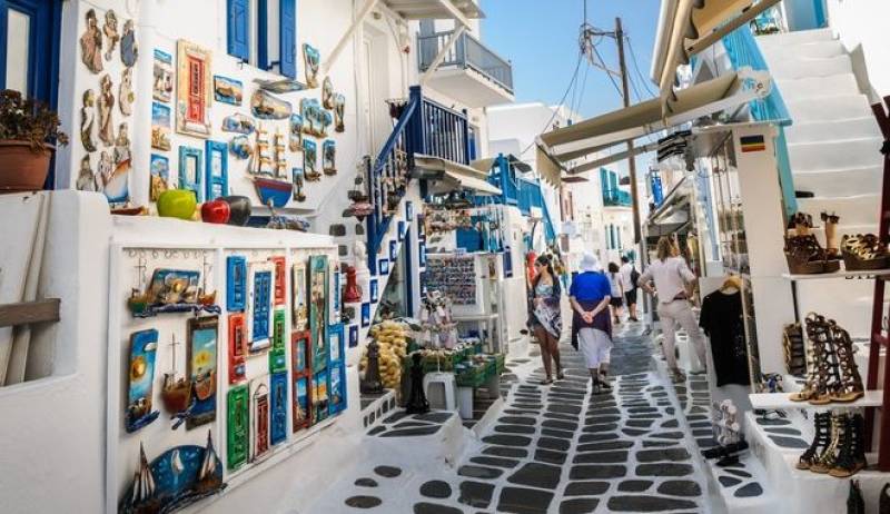 Προβληματισμός για την τουριστική σεζόν του 2023 – "Χαμηλές πτήσεις" τον Μάιο