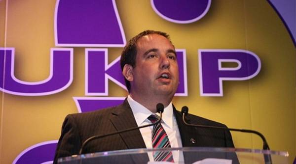 Δηλώσεις σοκ για τον Χίτλερ από στέλεχος του κόμματος του Φάρατζ