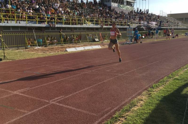 Ανακατασκευή ταρτάν στον στίβο του Δημοτικού Σταδίου Καλαμάτας