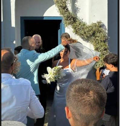 Παντρεύτηκε στην Τήνο η κόρη του Λαυρένη Μαχαιρίτσα, Μαρία Κλάρα