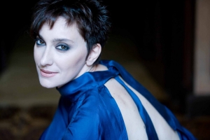 Ηρώ: "Η τέχνη οφείλει να παράγει όταν πραγματικά υπάρχει έμπνευση"