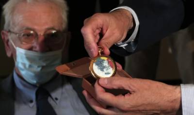 Το χρυσό ρολόι του Ελευθερίου Βενιζέλου δώρισε στη Βουλή ο εγγονός του