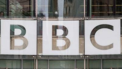 Το BBC ανέστειλε τη λειτουργία του στη Ρωσία