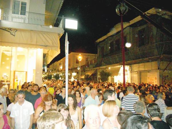 Χωρίς αυτοκίνητα το κέντρο της Καλαμάτας στη "Λευκή Nύχτα"