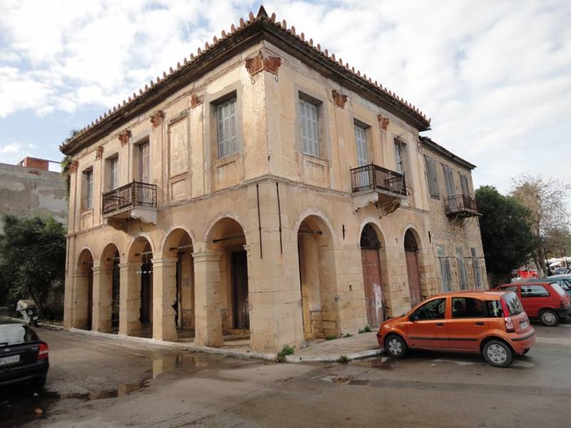 Το ημερολόγιο ενός διατηρητέου-νεοκλασικού κτιρίου στην Κορώνη