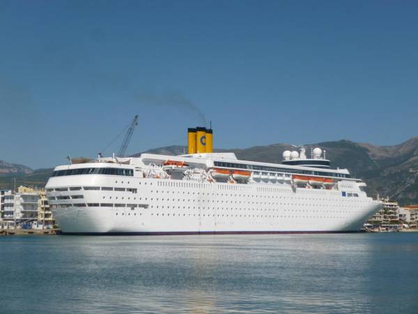To κρουαζιερόπλοιο &quot;Costa Classica&quot; στην Καλαμάτα (φωτογραφίες)