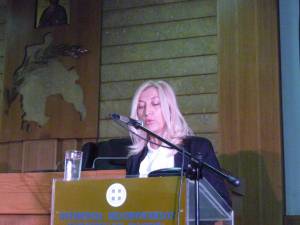 Ομιλία για την 28η Οκτωβρίου: &quot;Η εθνική μας αξιοπρέπεια καμώνεται πως γιορτάζει&quot;