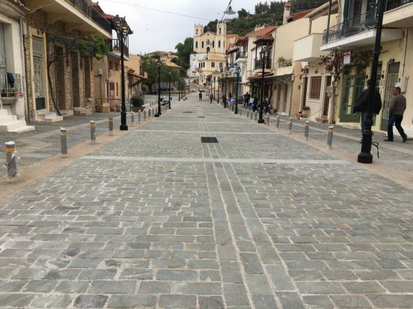 Ζώνη όδευσης πεζών στην Ανω Πόλη Κυπαρισσίας