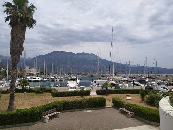 Το κρίσιμο μέγεθος των καταλυμάτων