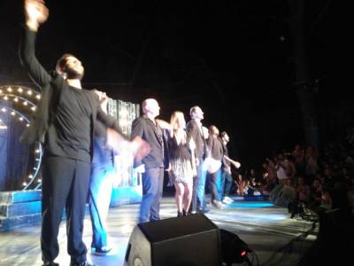 Χειροκροτήθηκε η παράσταση «Μάνα θα πάω στο Χόλιγουντ» στην Καλαμάτα