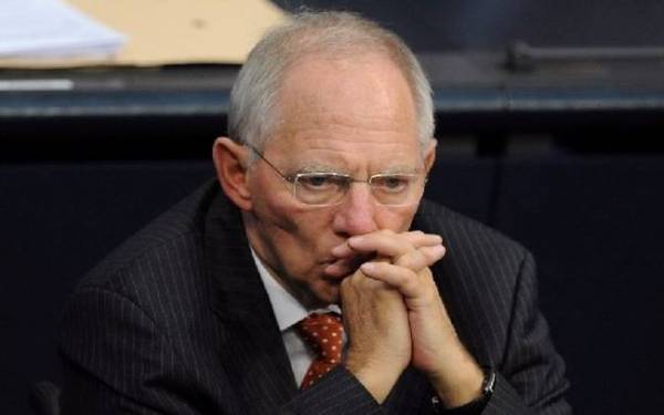 Spiegel: "Η Ευρώπη που οραματίζεται ο Σόιμπλε κινδυνεύει με ανάφλεξη"