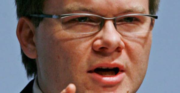 Κάρστεν Σνάιντερ: Να σταματήσει η χρηματοδότηση μέσω ELA προς την Ελλάδα