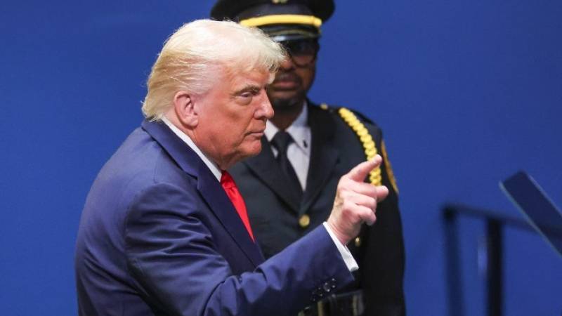 Τραμπ: Οι χώρες του ΝΑΤΟ να καταρρίπτουν ρωσικά αεροσκάφη που παραβιάζουν τον εναέριο χώρο τους