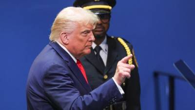 Τραμπ: Οι χώρες του ΝΑΤΟ να καταρρίπτουν ρωσικά αεροσκάφη που παραβιάζουν τον εναέριο χώρο τους