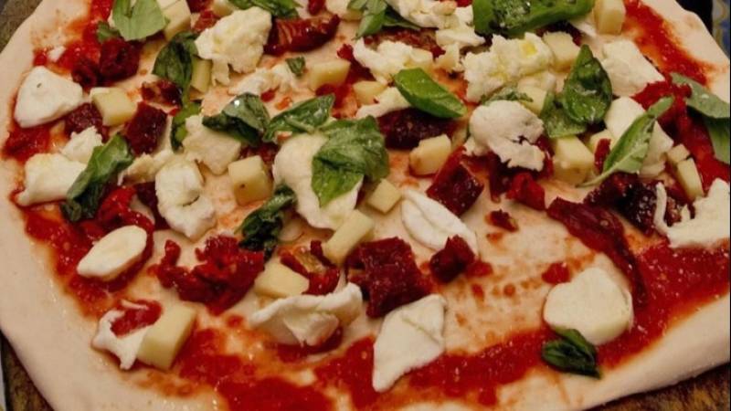 ΑΑΔΕ: Πιτσαρία με αδήλωτο τζίρο 635.000 ευρώ, μέσω πλατφόρμας delivery (βίντεο)