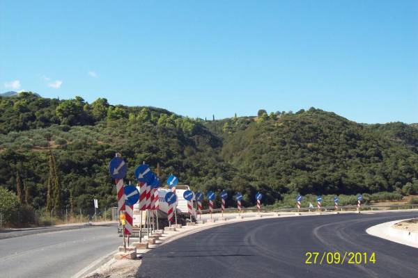 Ολοκληρώνονται τα έργα  στην στροφή Αρκουδέα