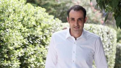 Συνεχίζει να στηρίζει τη δράση του Art Hub ο Γρηγόρης Δημητριάδης - Πανέμορφες τοιχογραφίες στο Γυμνάσιο της Αστυπάλαιας