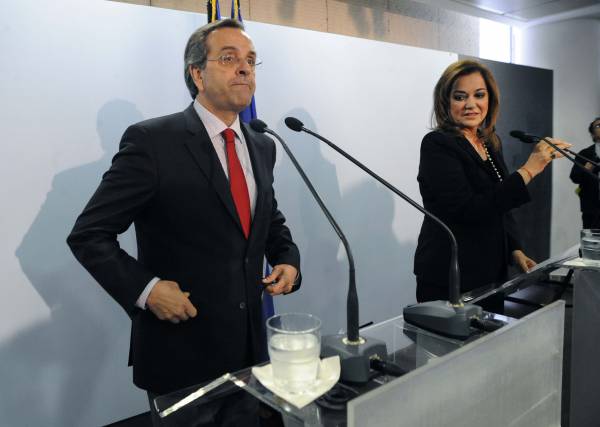 Μπακογιάννη σε Σαμαρά: "Δεν είναι η στιγμή να συζητάμε τα προσωπικά μας"