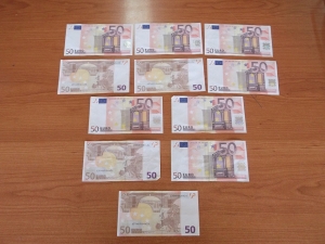 Σύλληψη 3 ατόμων με πλαστά χαρτονομίσματα στην Καλαμάτα