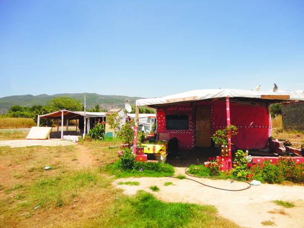 Ερώτηση Νικολόπουλου για  τους τσιγγάνους της Αγίας Τριάδας