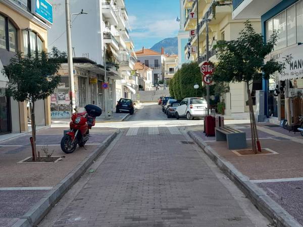 Ημιτελής θα μείνει η ανάπλαση της Κολοκοτρώνη
