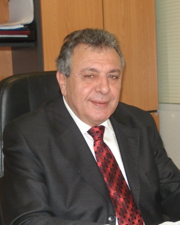 Δεν πληρώνω χωρίς αποδείξεις, υποδεικνύει ο Κολετζάκης