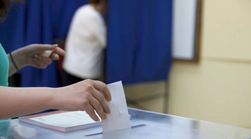 Φουντώνει η προεκλογική μάχη για την Περιφέρεια - Πόλεμος διαρροών με δημοσκοπήσεις