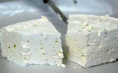 Τελικά η κυβέρνηση ξέπουλησε και τη «φέτα» και «τις ελιές Καλαμάτας»