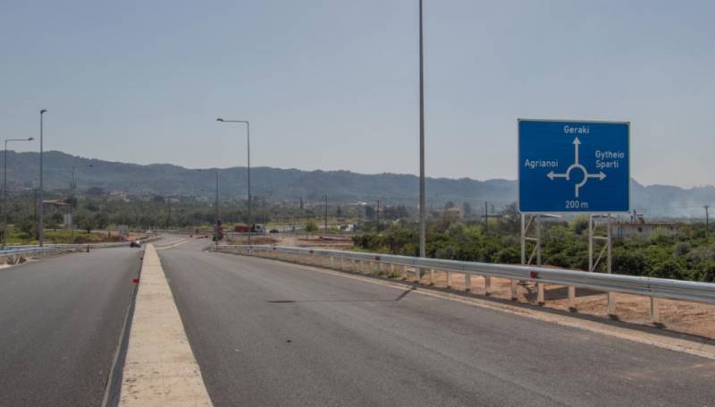 Νίκας σε Καραμανλή για παράκαμψη Λαγκαδίων και Σπάρτη - Γύθειο