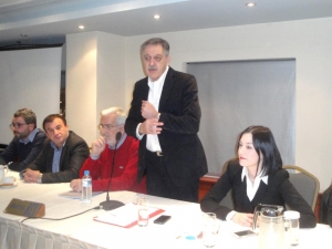 Κουκουλόπουλος σε συγκέντρωση ΠΑΣΟΚ: &quot;Με το κεφάλι ψηλά για την ανασυγκρότηση&quot;