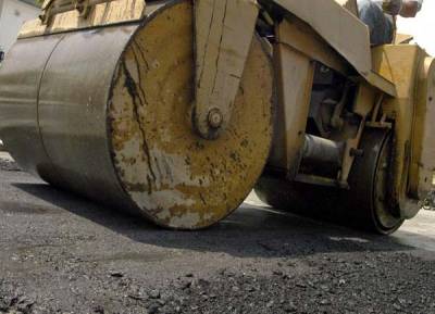 Εργα βελτίωσης υποδομών οδοποιίας στο Δήμο Οιχαλίας