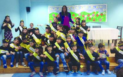 "Μια βασίλισσα αλλιώτικη από τις άλλες" στη Χώρα από την Ευρυδίκη Σιγαλού