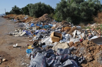 Το ΥΠΕΚΑ δείχνει Παλιοροβούνι για τα σκουπίδια