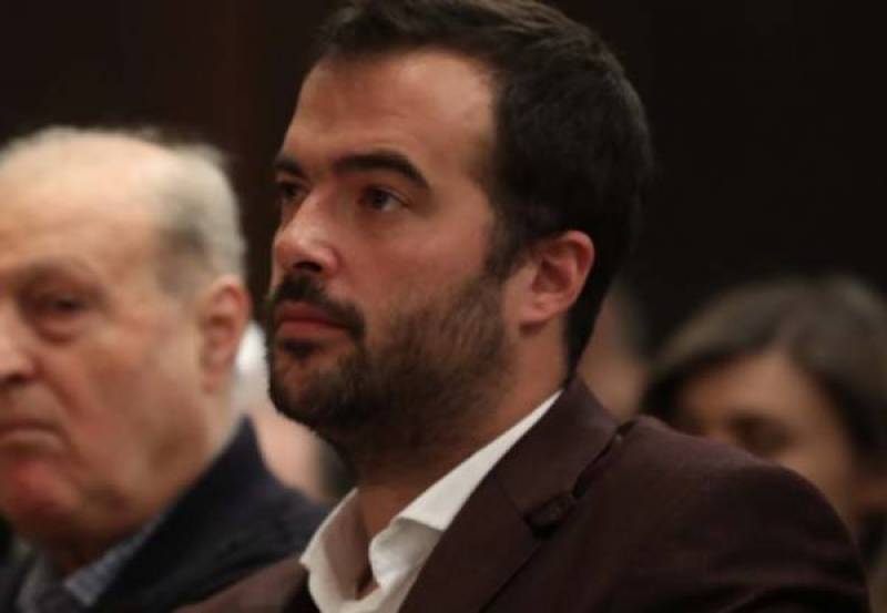 Γερονικόλος για “παραμύθια” Μητσοτάκη