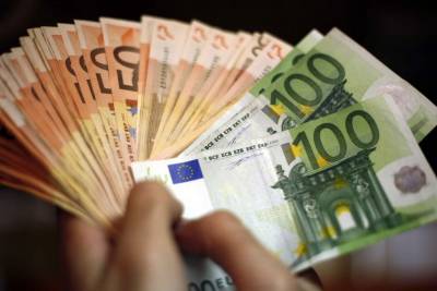 Μεσσηνία: Βρήκε στο σούπερ μάρκετ 10.500 ευρω και τα παρέδωσε στην Αστυνομία