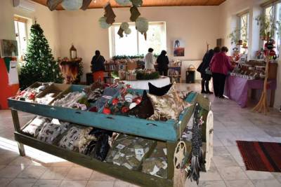 Χριστουγεννιάτικο παζάρι στη Μαραθόπολη