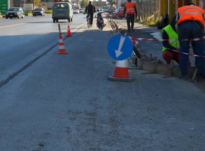 Δώδεκα προσφορές για τα πεζοδρόμια στο Ασπρόχωμα