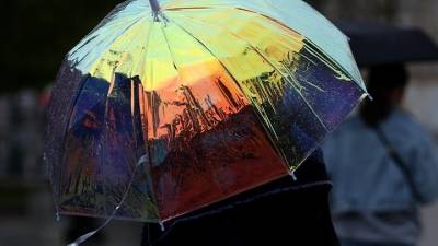 Με συννεφιά και βροχές ξεκινά η νέα εβδομάδα