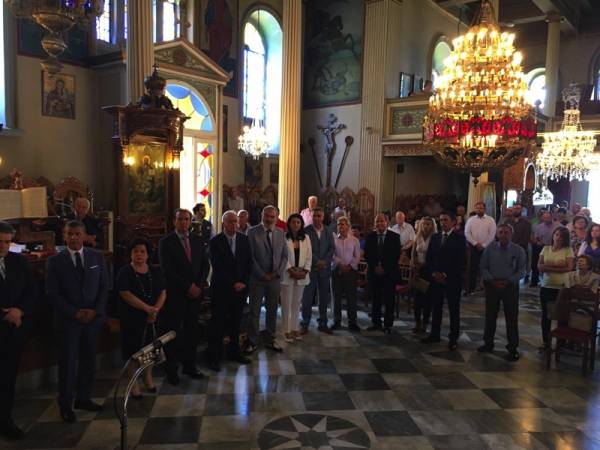 Με λιγότερο κόσμο και χωρίς λιτανεία η γιορτή του Αγίου Πνεύματος στην Κυπαρισσία