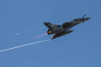 Τανάγρα: Εγκατάλειψη Μιράζ 2000-5 – Σώος ο πιλότος (βίντεο)