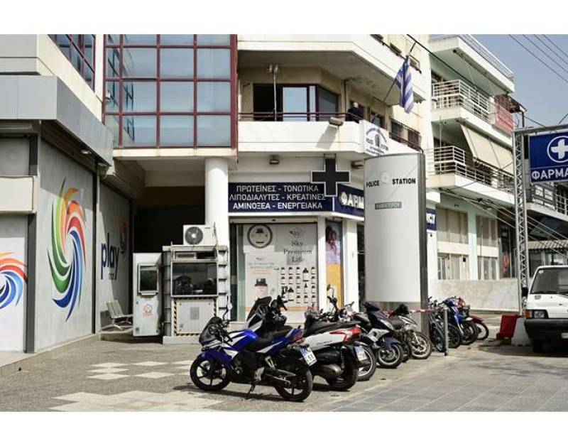 Εισαγγελική έρευνα για τους αστυνομικούς που τους ζήτησε βοήθεια η 28χρονη στους Αγ. Αναργύρους λίγο πριν δολοφονηθεί (βίντεο)
