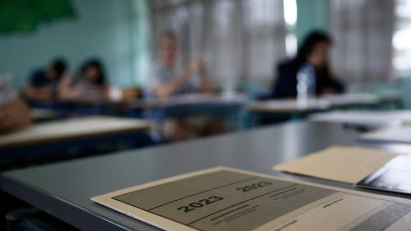 Βατά τα θέματα των Πανελλαδικών στα Αρχαία, απαιτητικά σε Βιολογία και Μαθηματικά