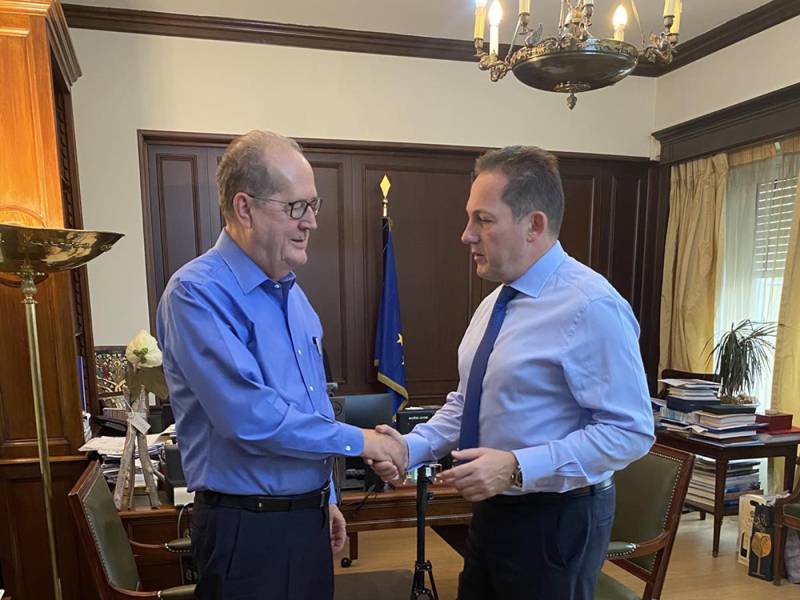 Επιπλέον χρηματοδότηση για δακοκτονία ζήτησε ο Νίκας